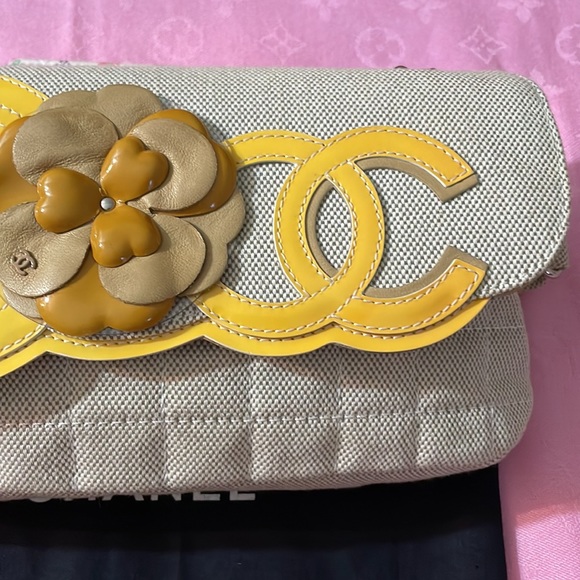 SALE!!! 🎉🎉🎉Chanel Limited Edition Camellia Canvas/Patent Flap Bag - Picture 8 of 17